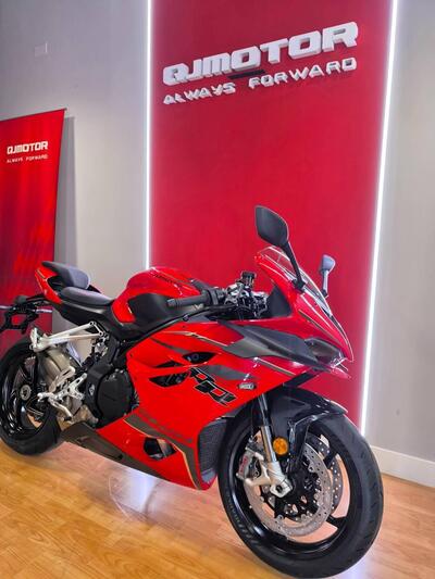 QJ Motor SRK 921 RR (2025) usata
