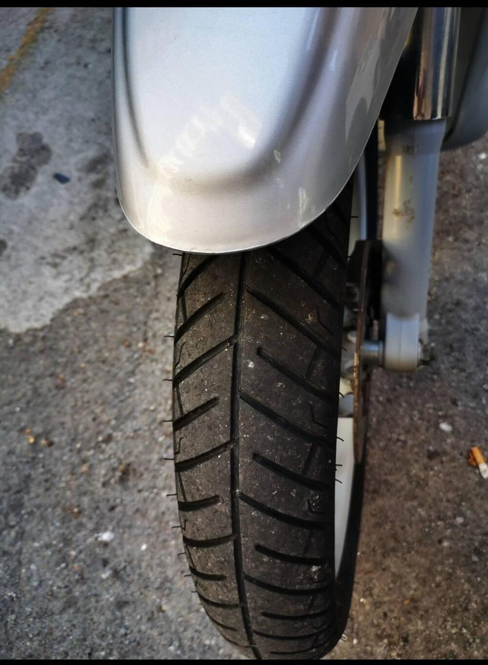 Piaggio Beverly 200 (2002 - 03) (3)