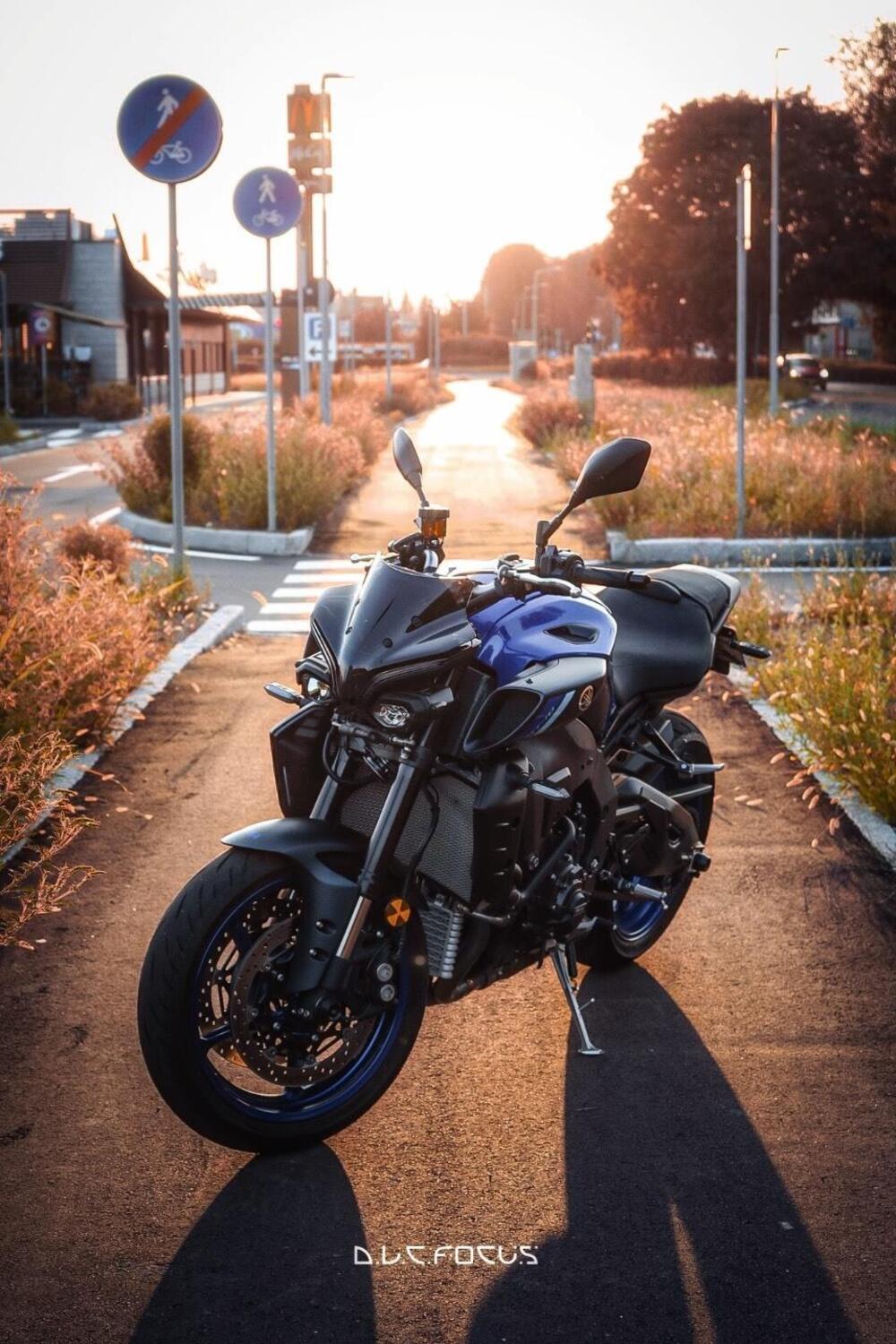 Yamaha MT-10 (2022 - 26) (4)