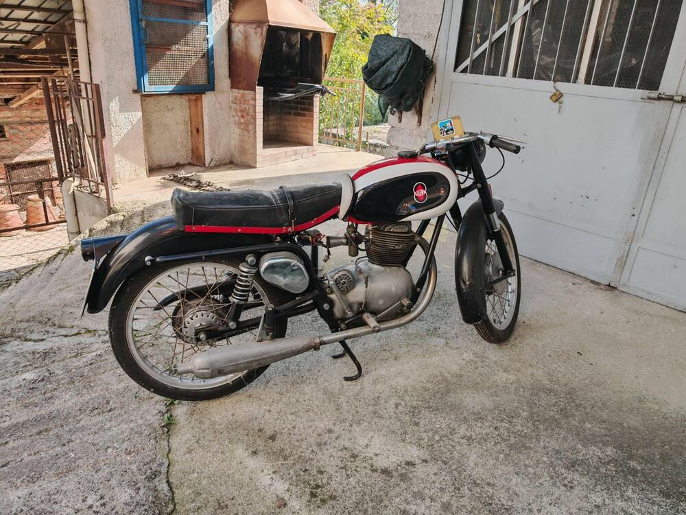 Gilera 150 sport (2)