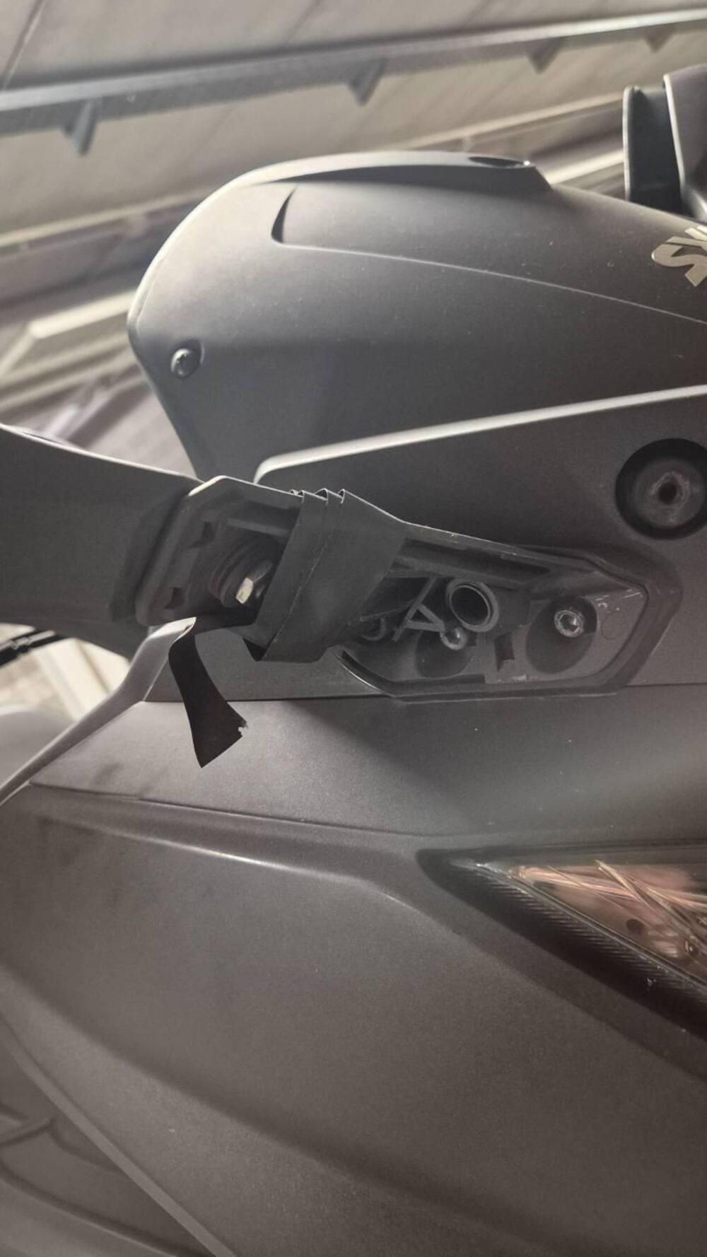 Sym Joymax 300 i (2012 - 16) (6)