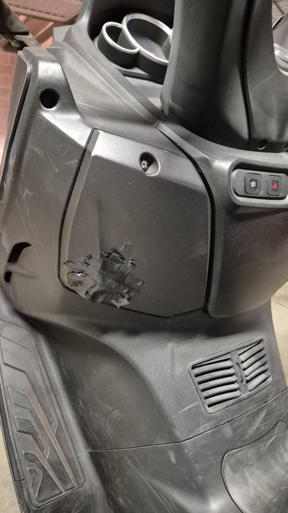 Sym Joymax 300 i (2012 - 16) (7)