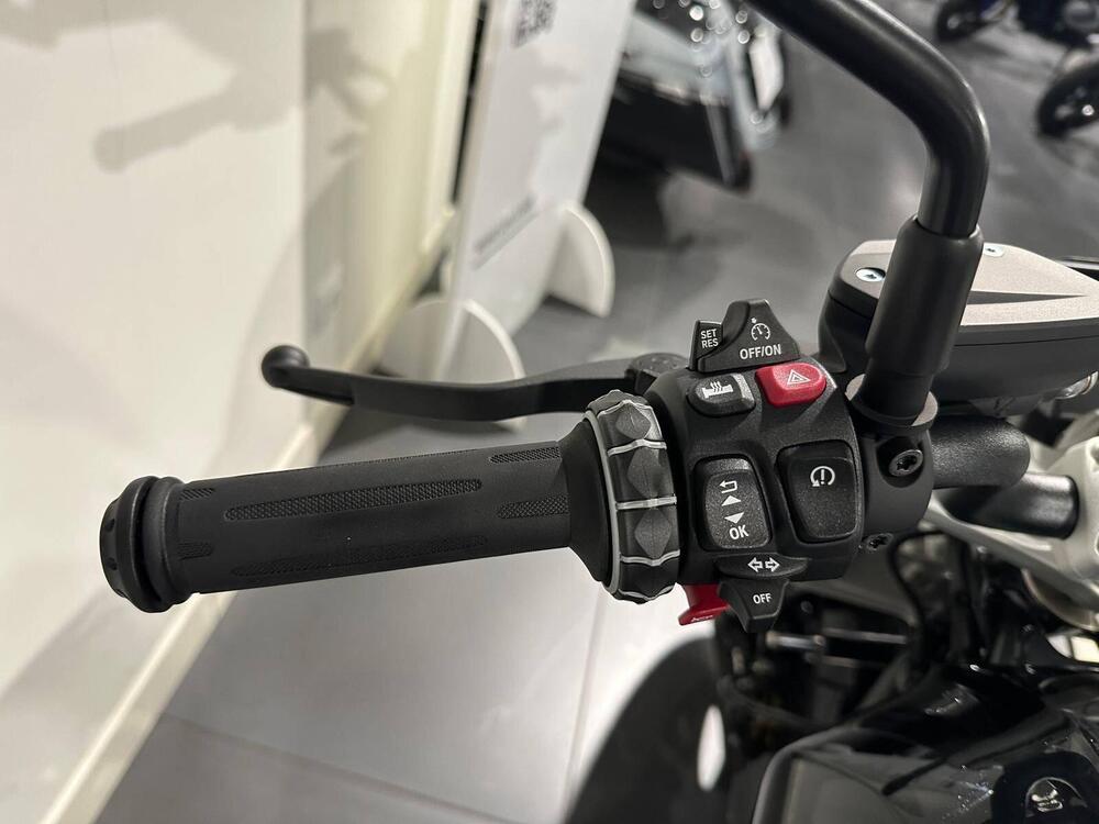 Bmw R 12 (2024 - 26) (5)