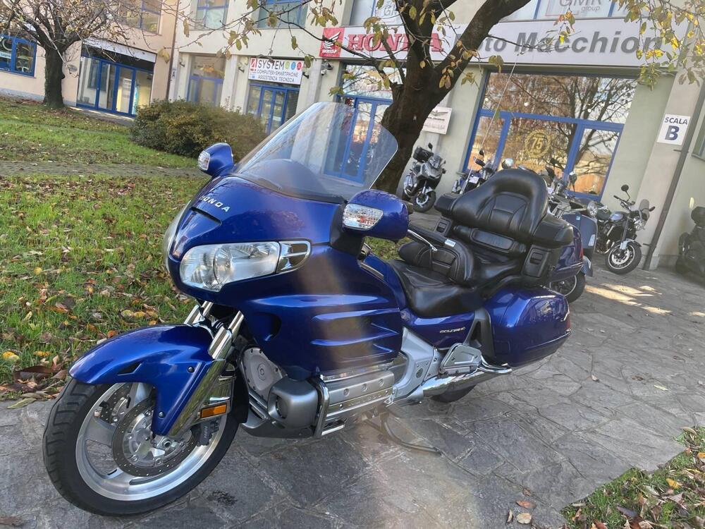 Honda GL 1800 Gold Wing (2000 - 05) (2)