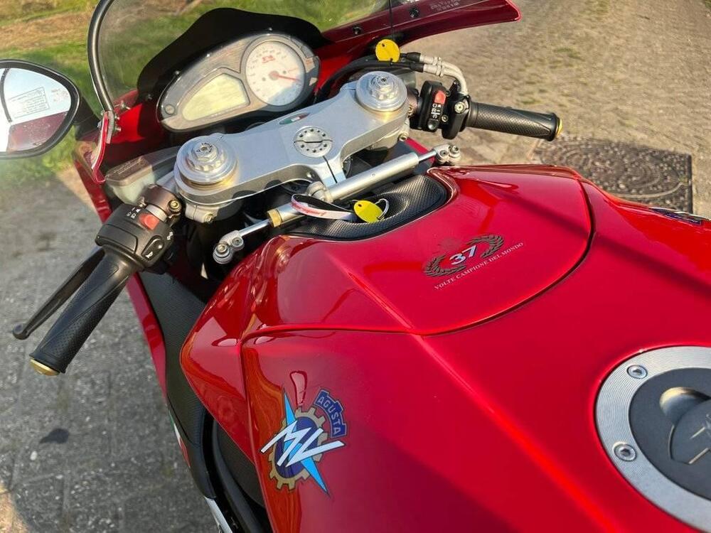 MV Agusta F4 1000 Ago (2003 - 06) (5)