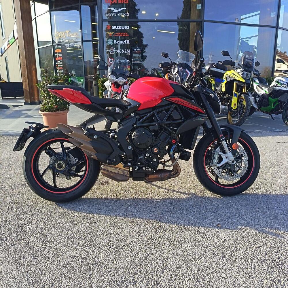 MV Agusta Brutale 800 Rosso (2021 - 23) (2)