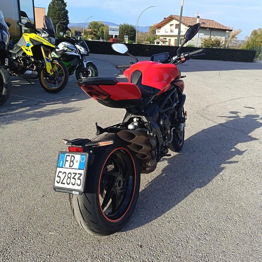 MV Agusta Brutale 800 Rosso (2021 - 23) (8)