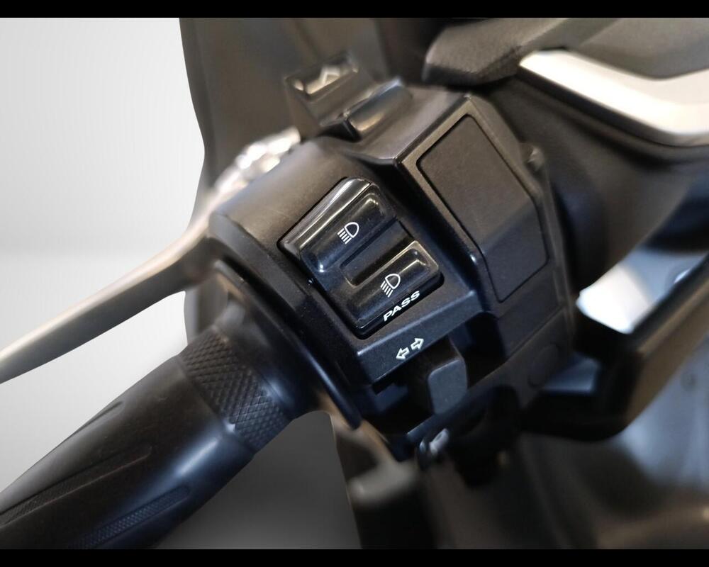 Yamaha T-Max 530 SX (2017 - 19) (8)