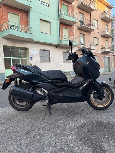 Yamaha X-Max 300 Tech Max (2021 - 24) usata