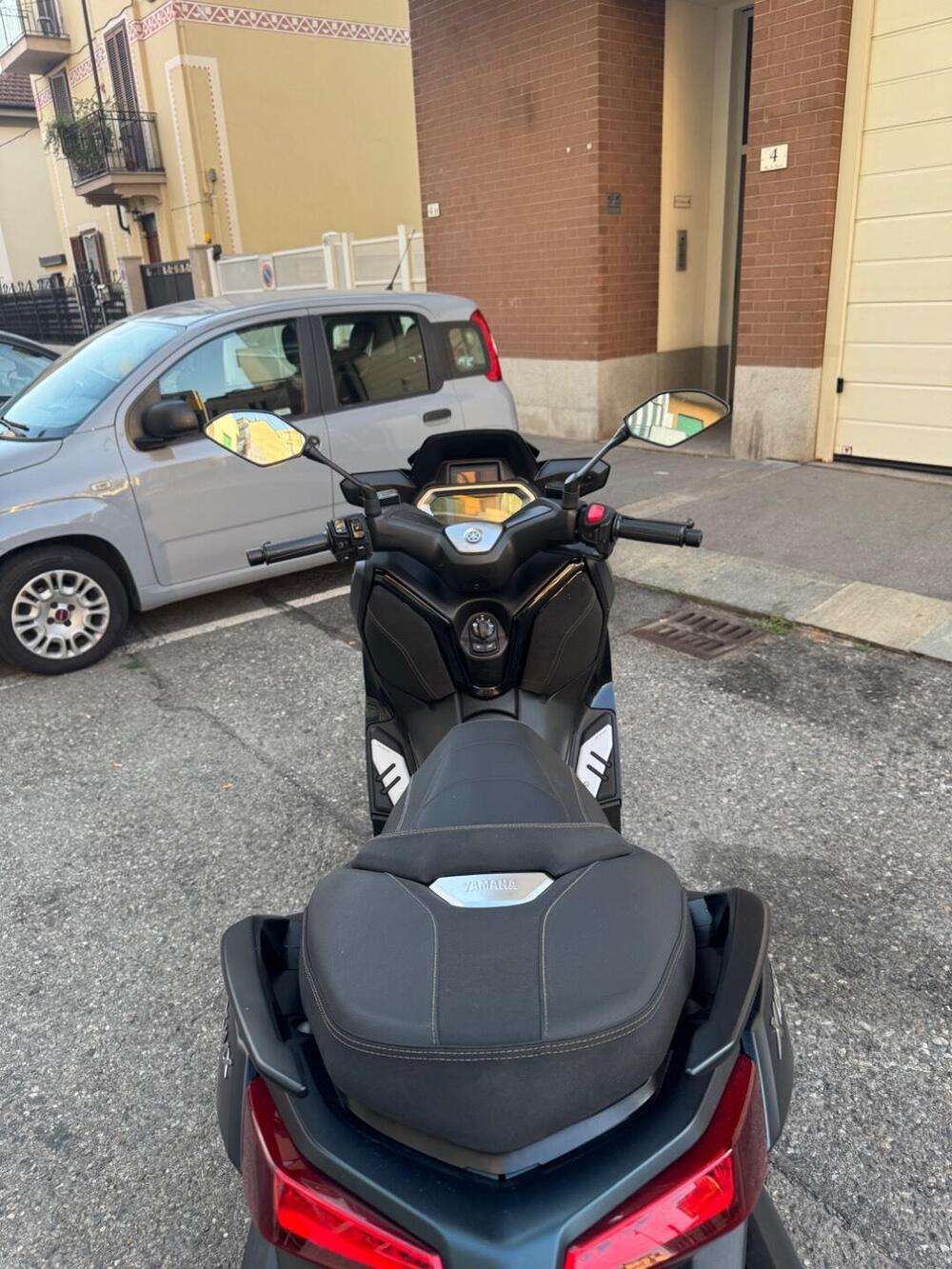 Yamaha X-Max 300 Tech Max (2021 - 24) (4)