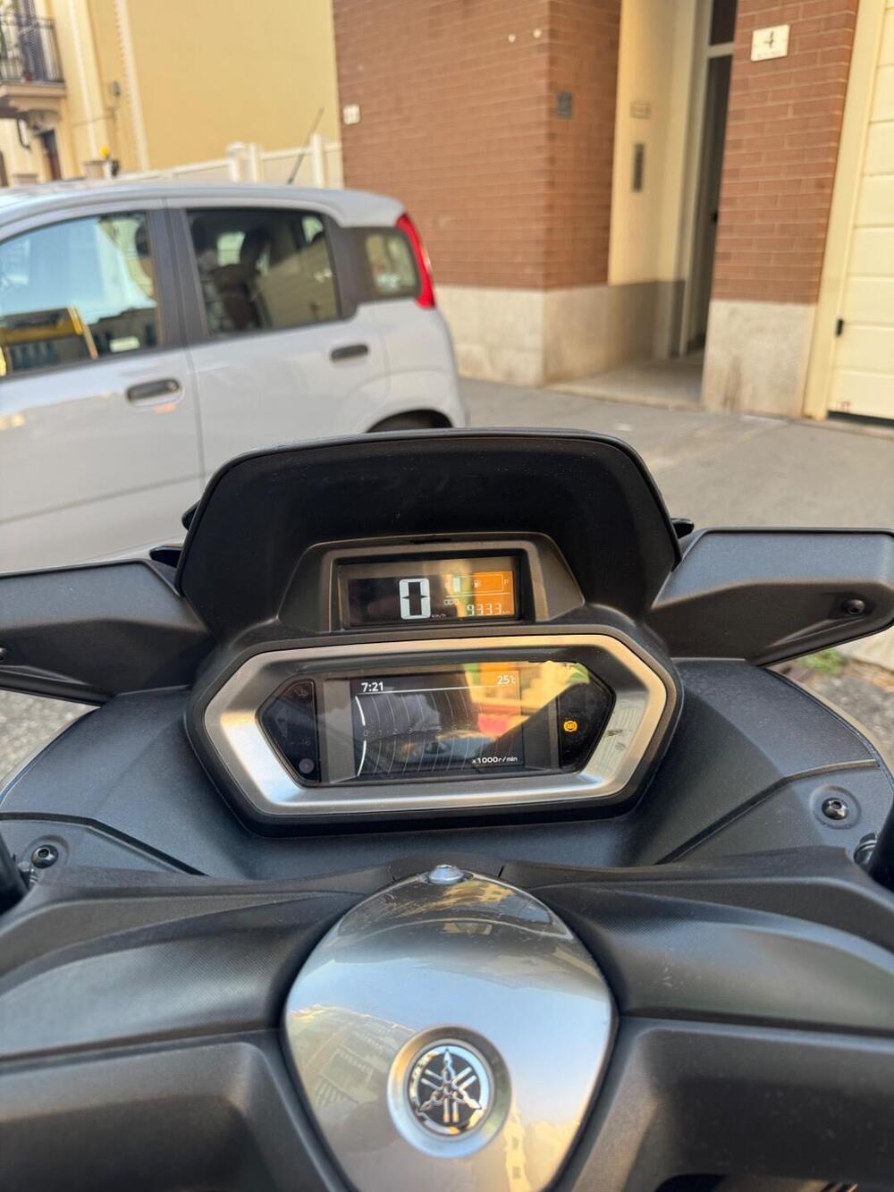 Yamaha X-Max 300 Tech Max (2021 - 24) (5)