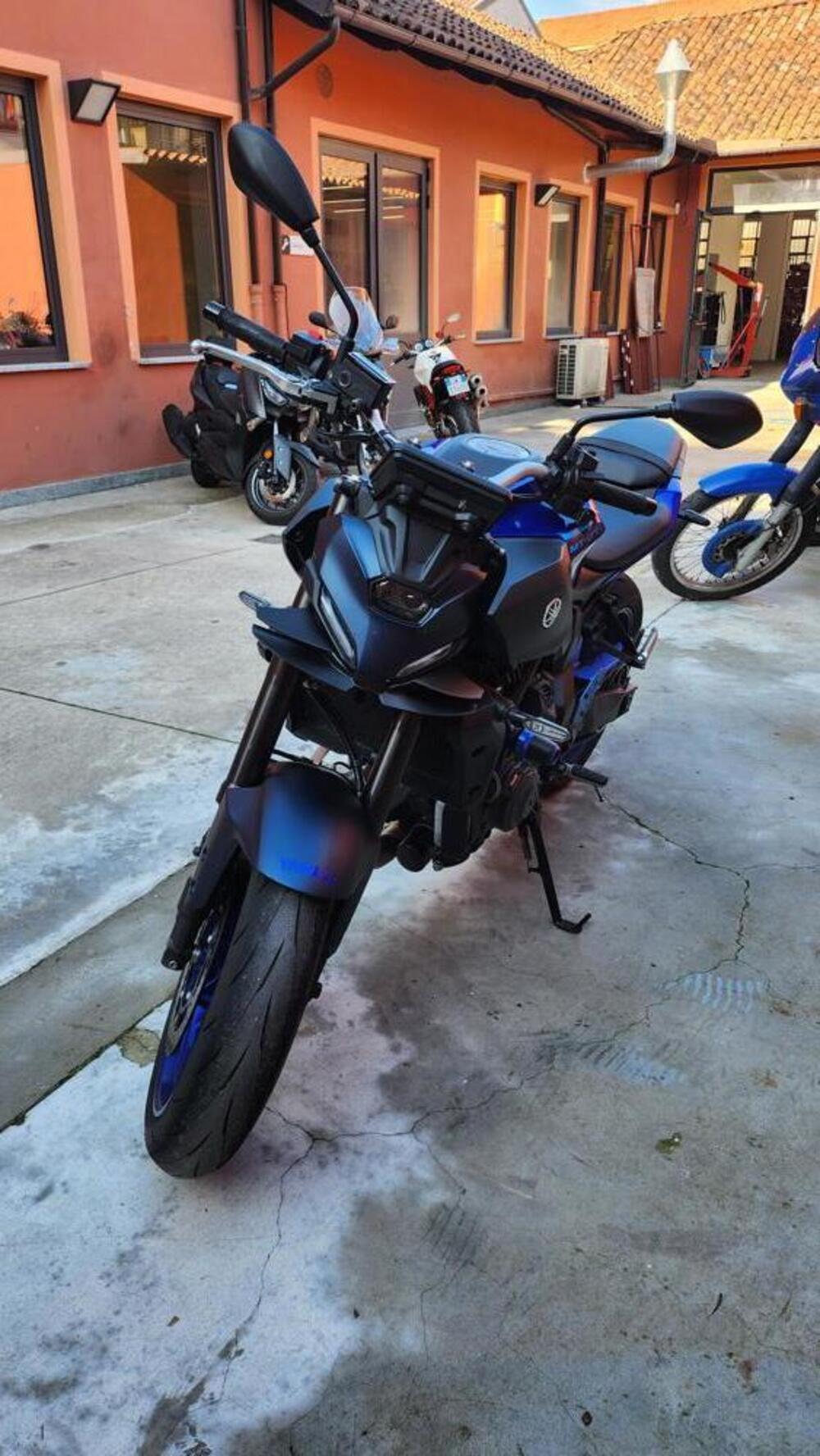 Yamaha MT-07 Y-AMT (2025 - 26) (3)