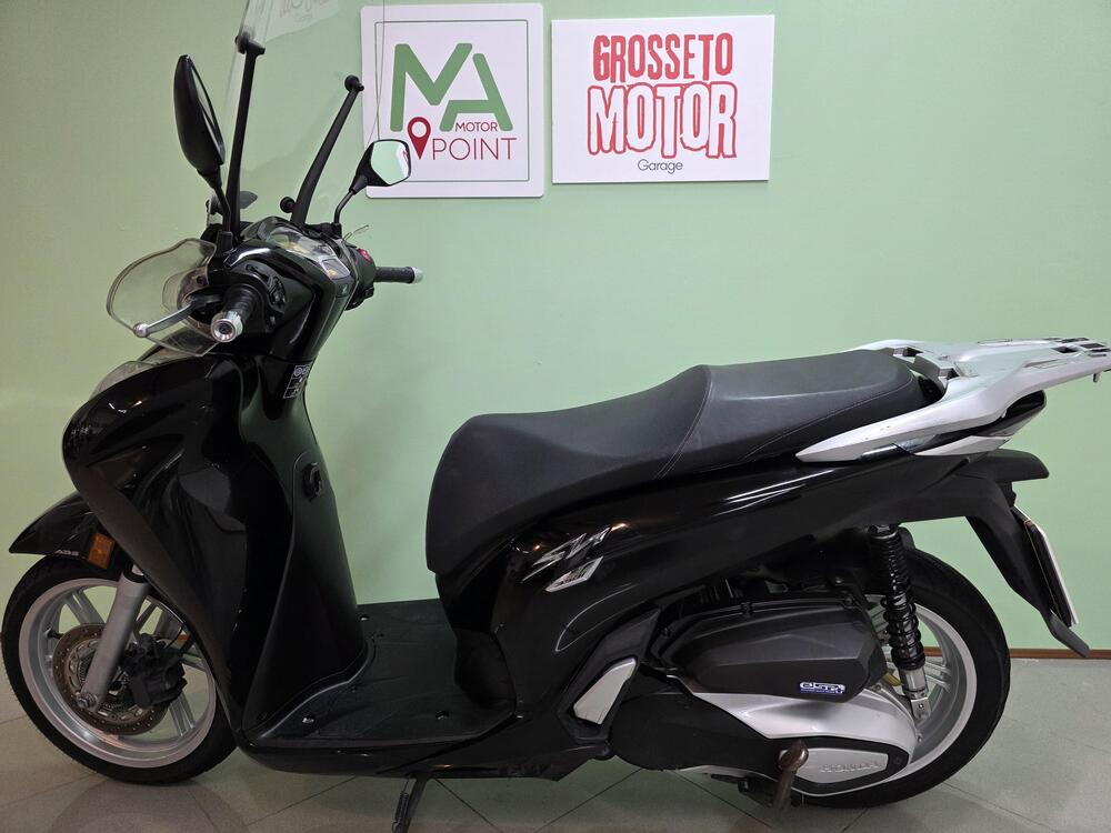 Honda SH 350 (2021 - 24) (12)