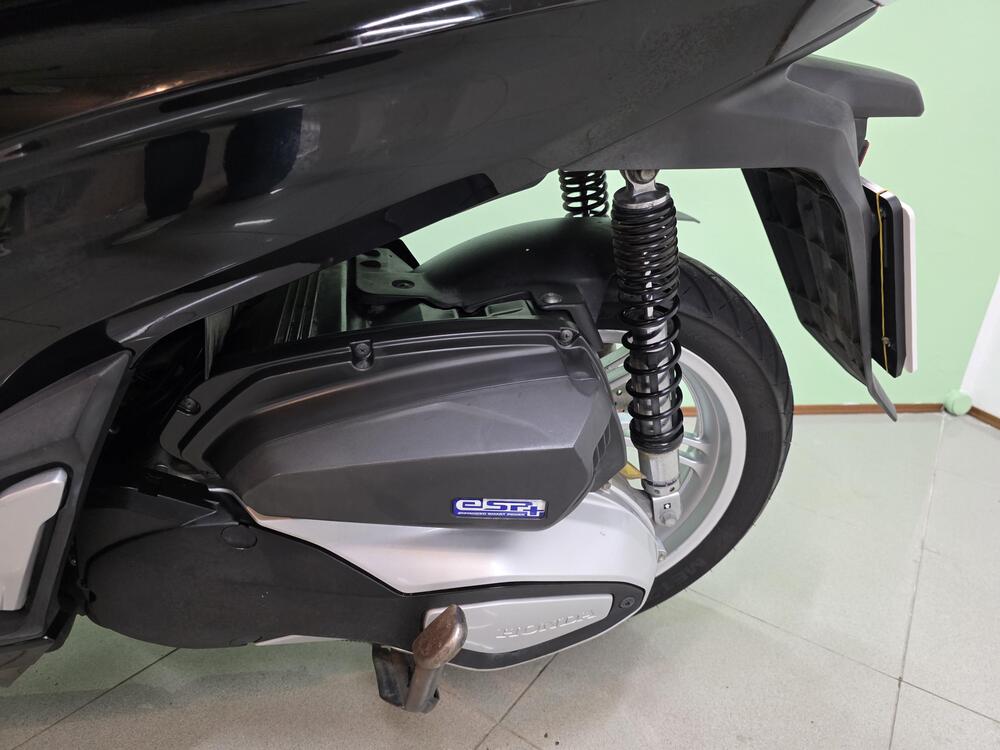 Honda SH 350 (2021 - 24) (14)