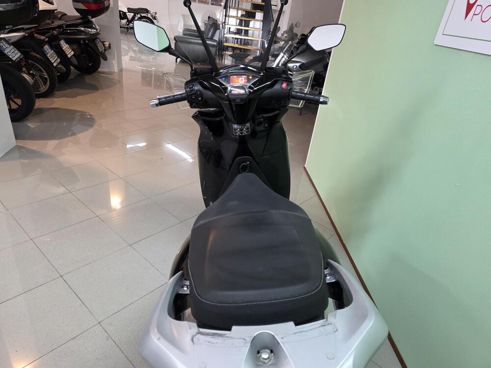 Honda SH 350 (2021 - 24) (17)