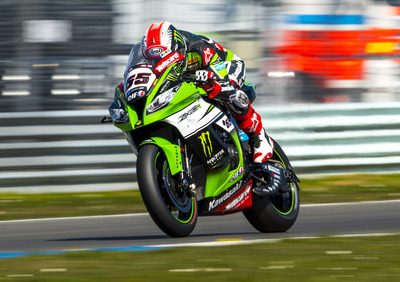 SBK. Rea vince Gara1 ad Assen