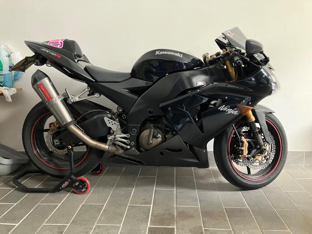 Kawasaki Ninja ZX-10R (04-05) (6)