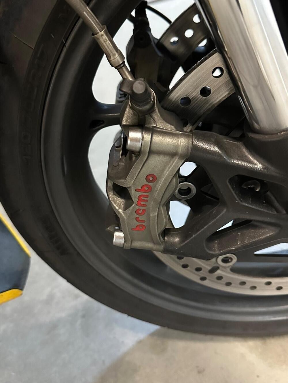 Triumph Street Triple 765 RS (2023 - 26) (7)