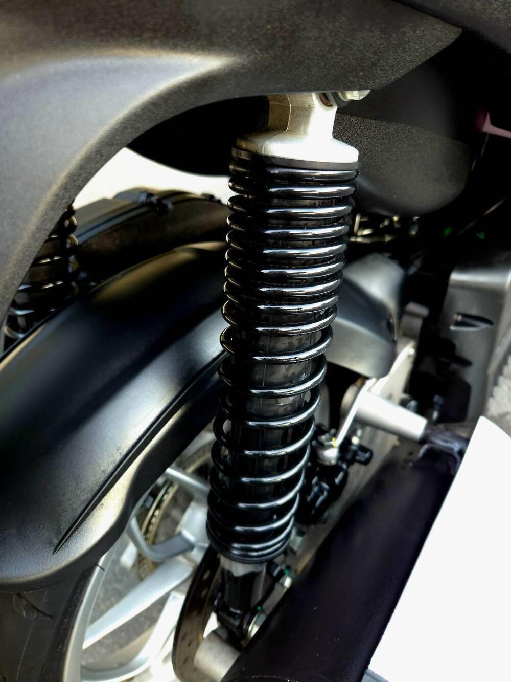 Piaggio Medley 125 ABS (2016 - 19) (11)