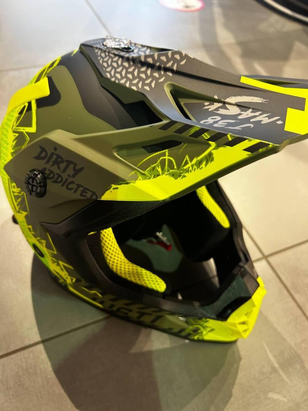 CASCHI J38 Just1 (3)