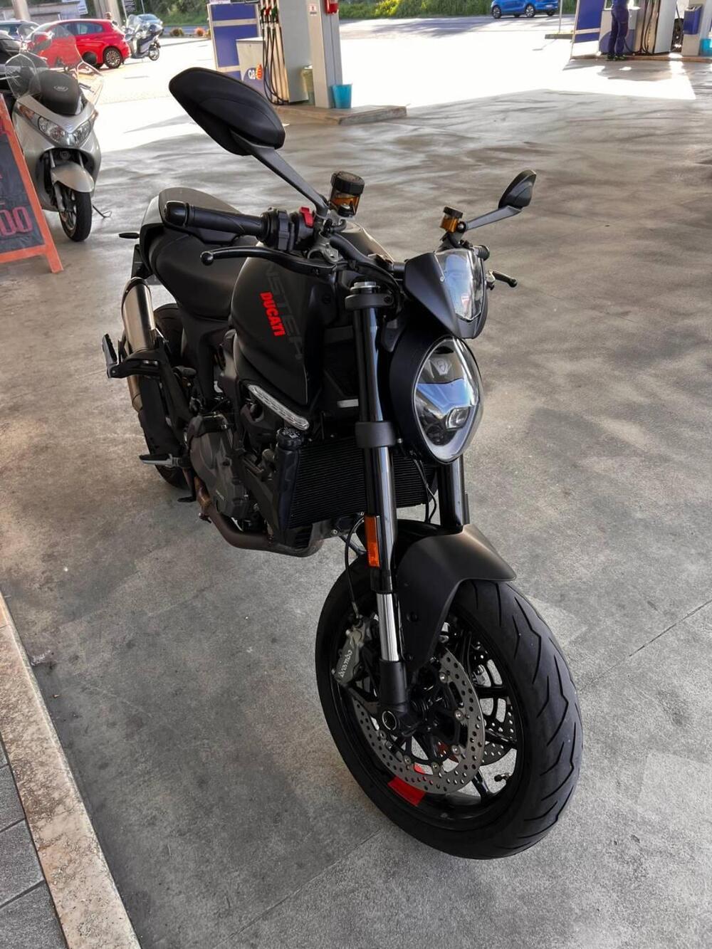 Ducati Monster 937 + (2021 - 25) (2)