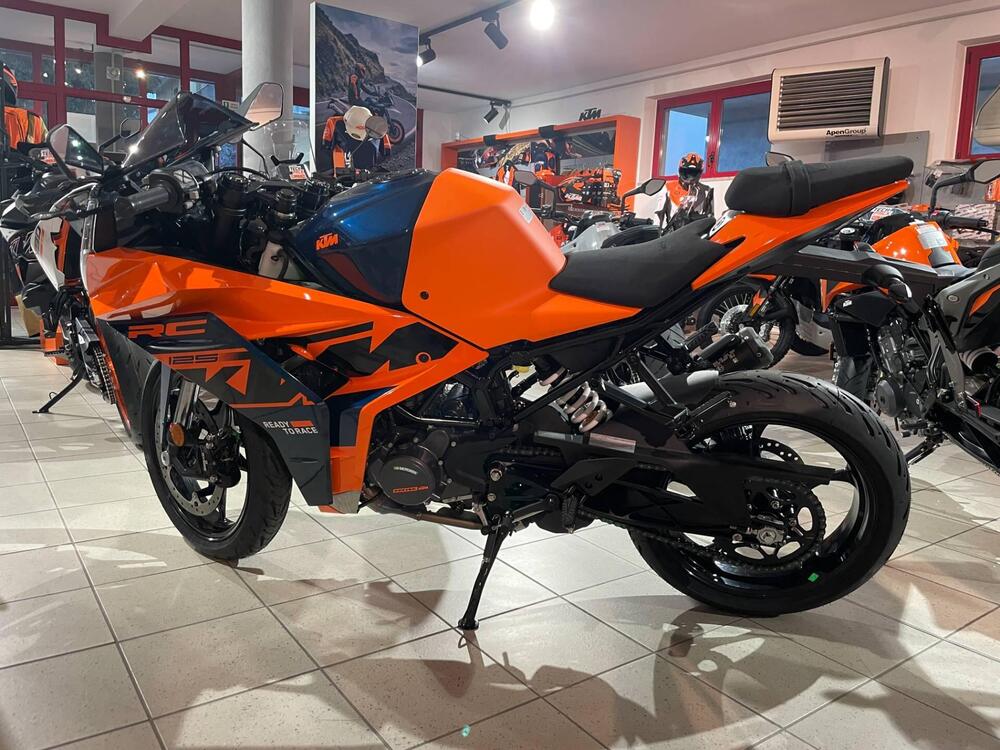 KTM RC 125 (2022 - 26) (2)