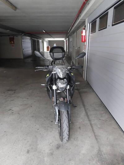 Bmw F 900 R (2021 - 24) usata