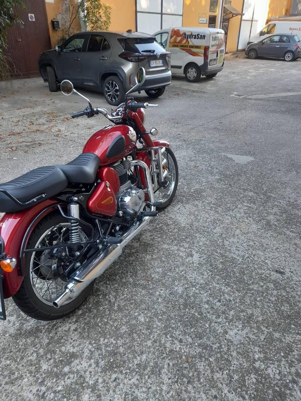 Royal Enfield Classic 350 (2021 - 26) (6)