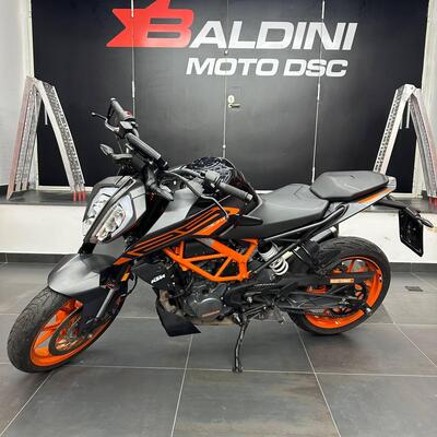 KTM 125 Duke (2021 - 23) usata