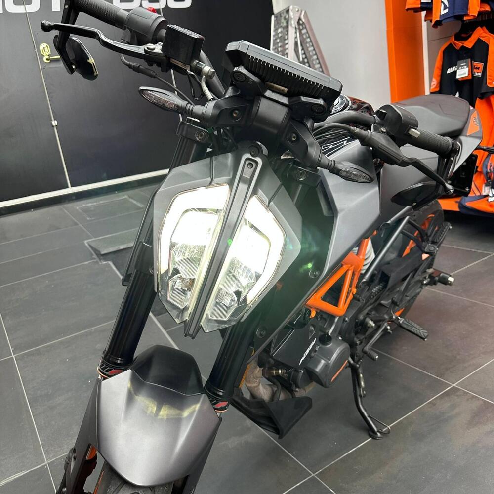 KTM 125 Duke (2021 - 23) (3)