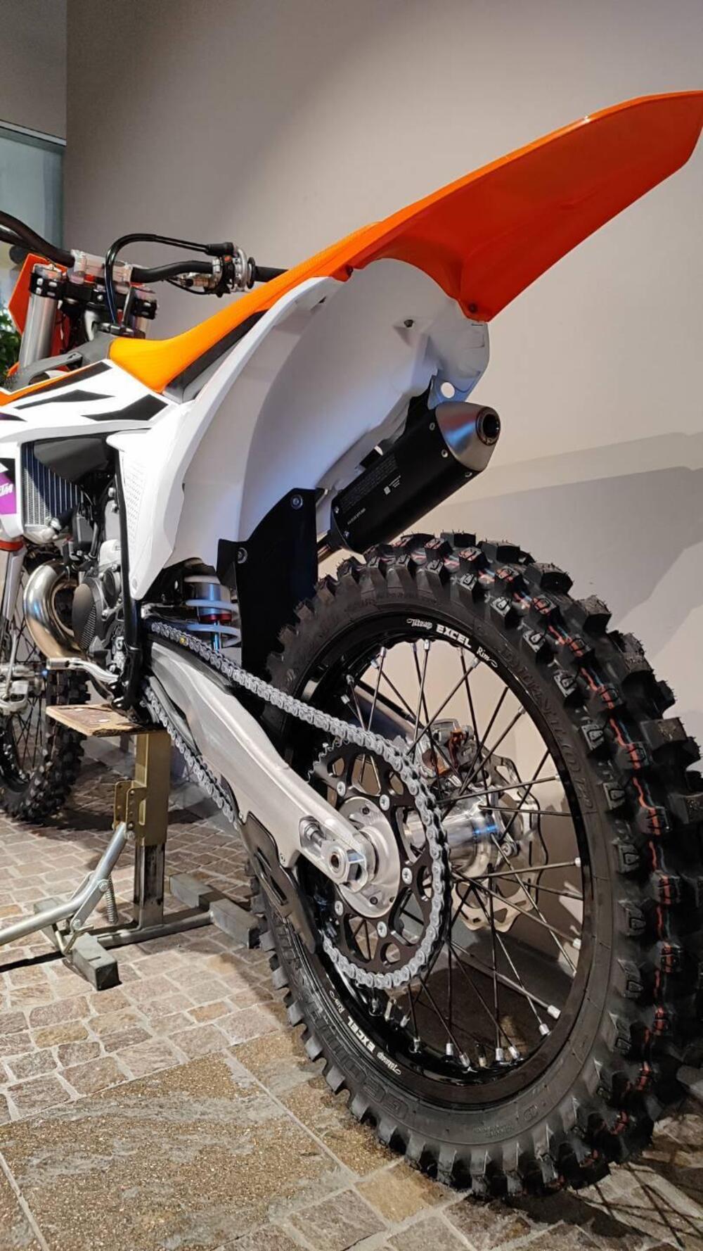 KTM 250 SX (2024) (9)