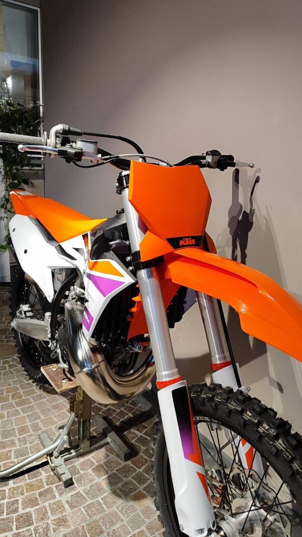 KTM 250 SX (2024) (3)