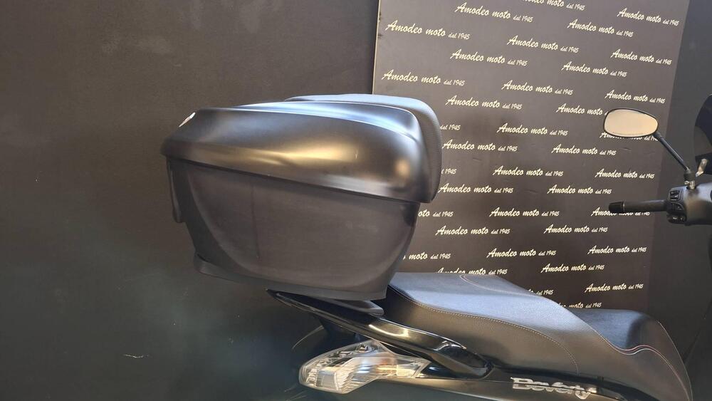 Piaggio Beverly 300 i.e. ABS-ASR (2016 - 20) (3)