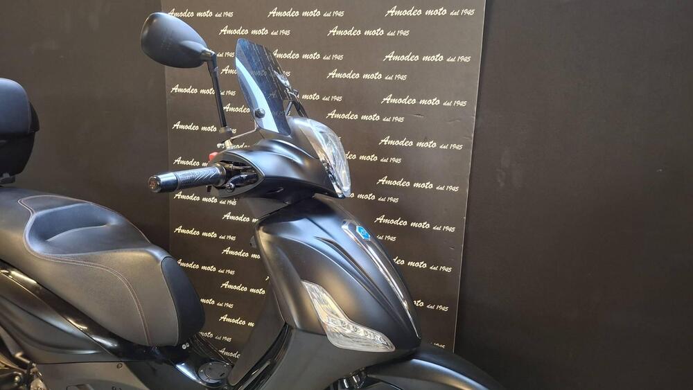 Piaggio Beverly 300 i.e. ABS-ASR (2016 - 20) (5)