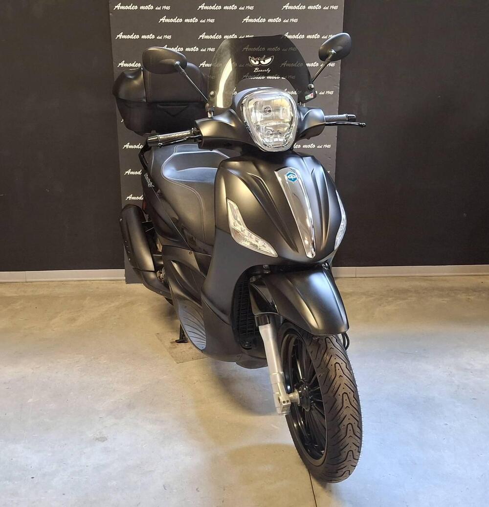 Piaggio Beverly 300 i.e. ABS-ASR (2016 - 20) (2)