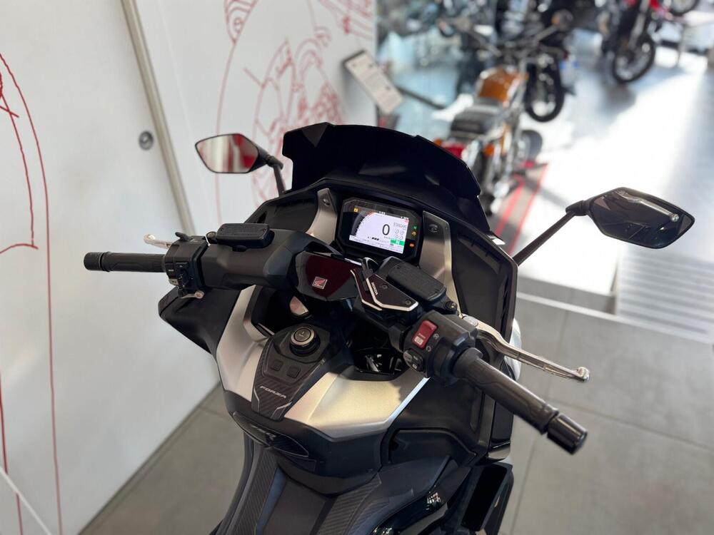 Honda Forza 750 DCT (2021 - 24) (8)