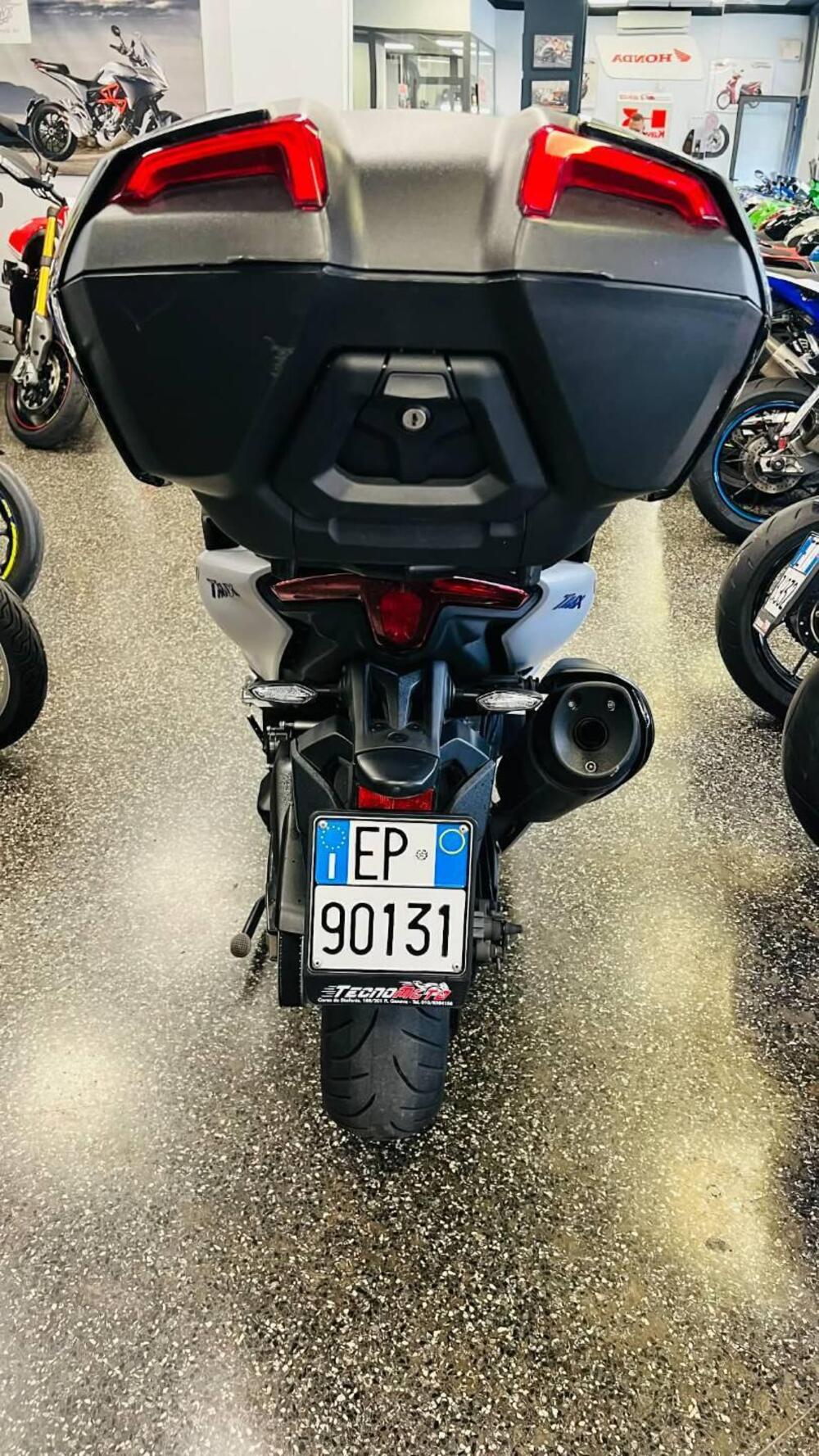 Yamaha T-Max 560 (2020 - 21) (4)
