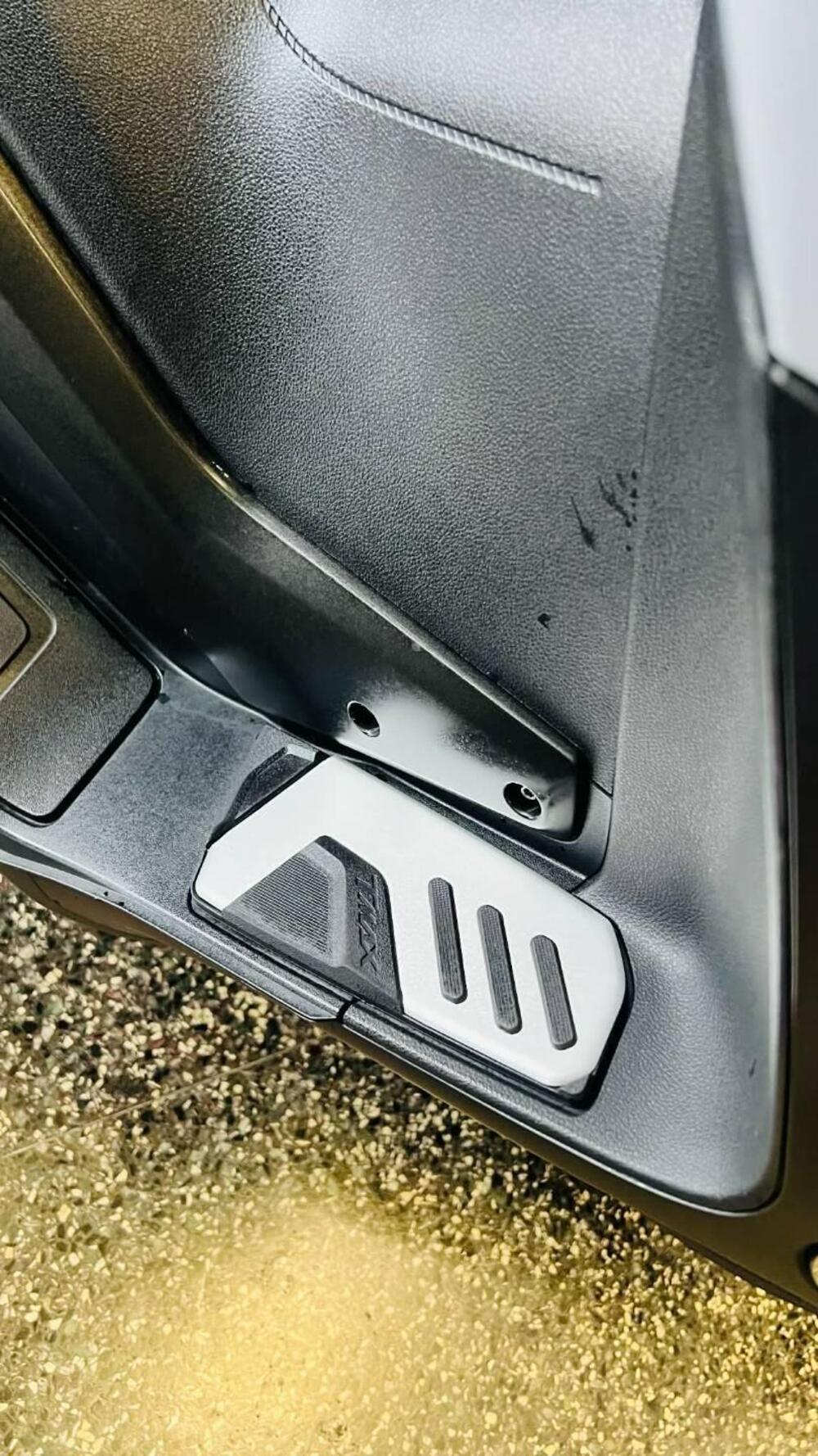 Yamaha T-Max 560 (2020 - 21) (12)