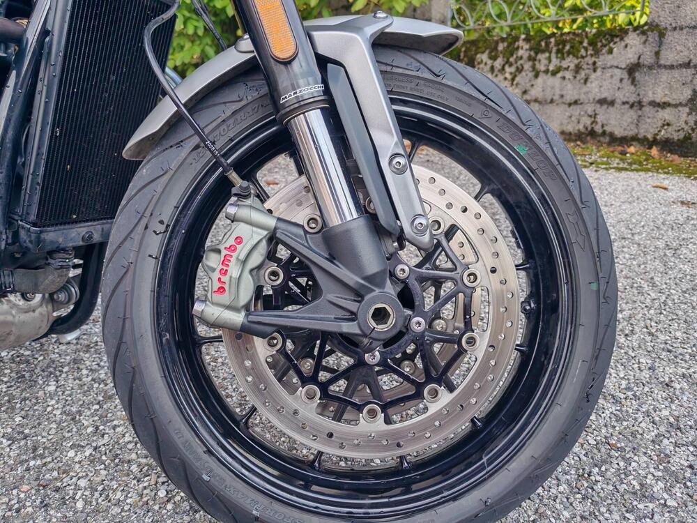 Triumph Speed Twin 1200 Stealth Edition (2024) (6)