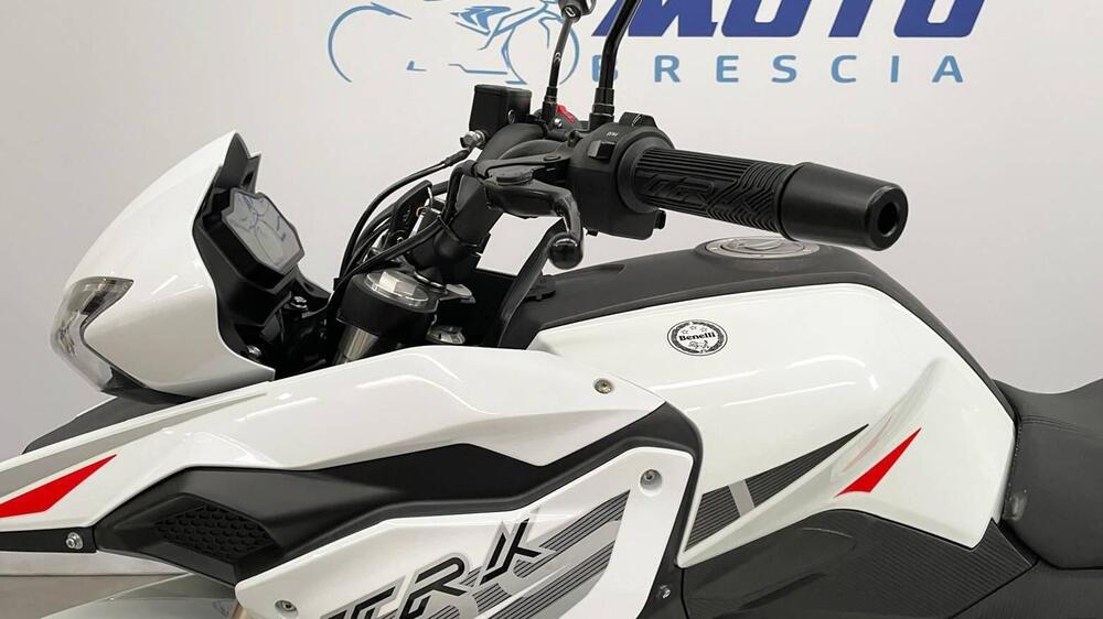 Benelli TRK 251 (2022 - 25) (12)