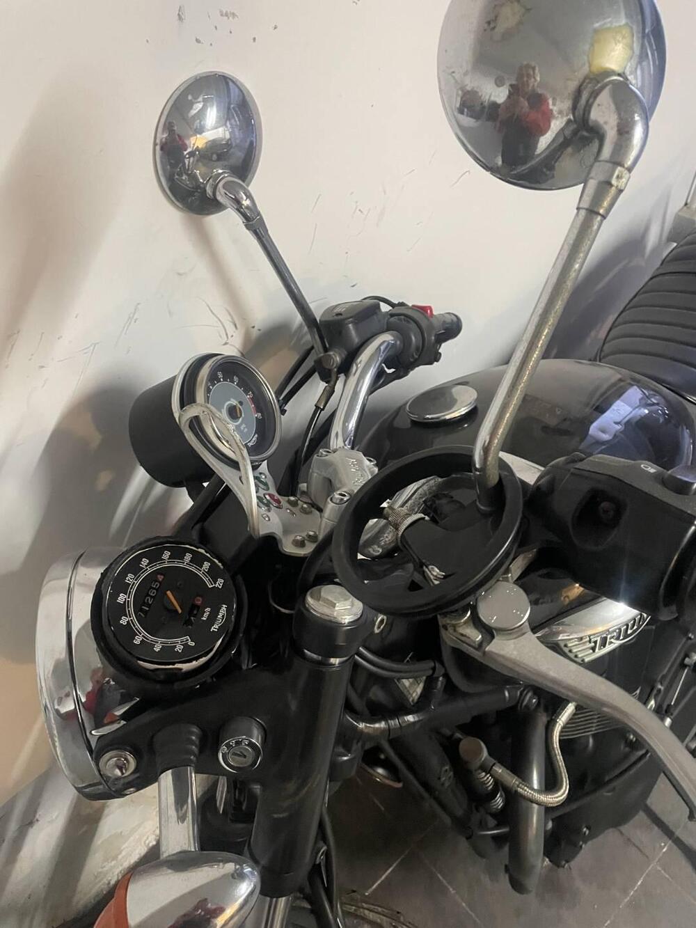 Triumph Bonneville 800 (2002 - 07) (3)