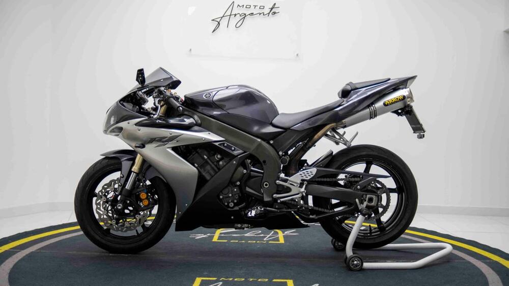 Yamaha YZF R1 (2006 - 07) (3)