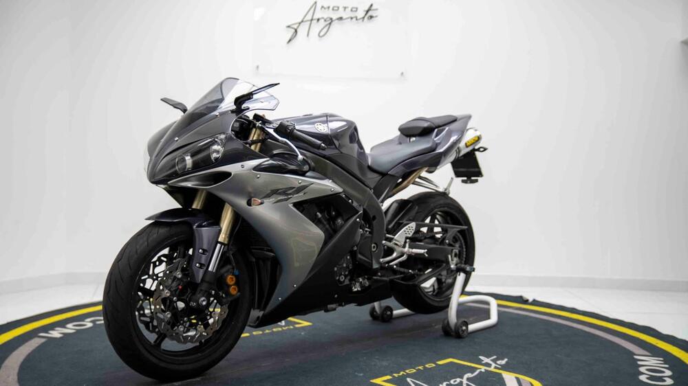 Yamaha YZF R1 (2006 - 07) (4)