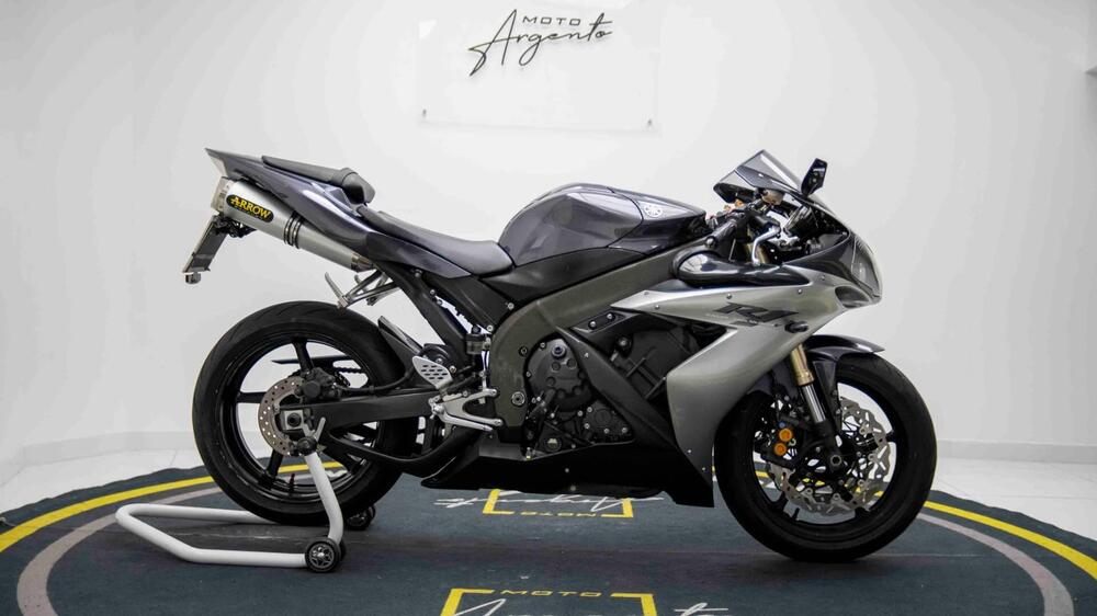 Yamaha YZF R1 (2006 - 07) (7)