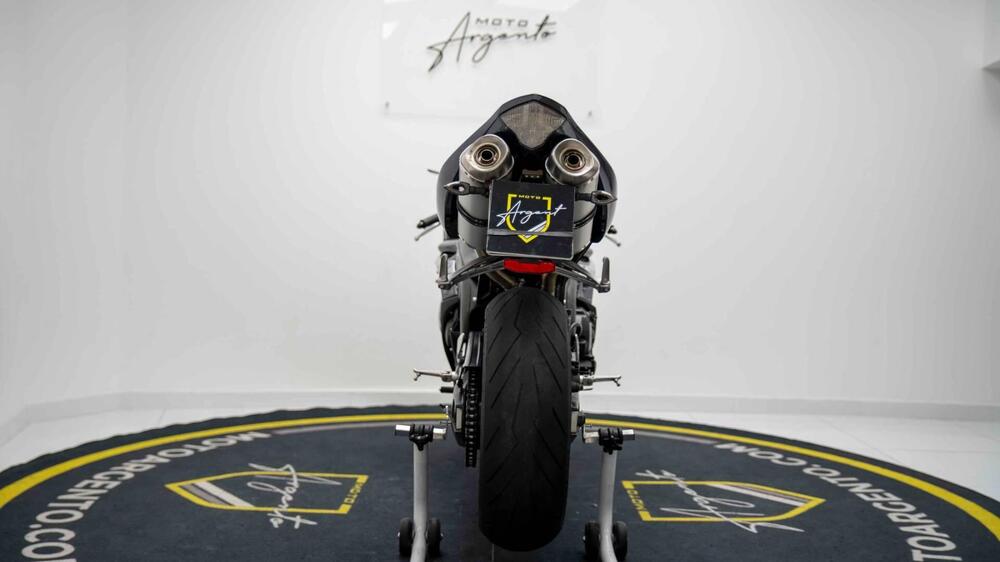 Yamaha YZF R1 (2006 - 07) (9)