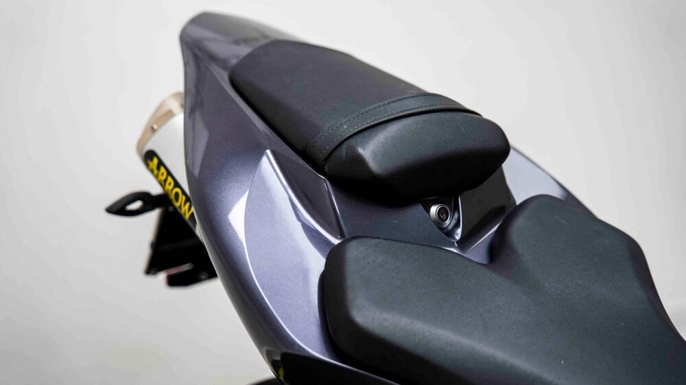 Yamaha YZF R1 (2006 - 07) (11)