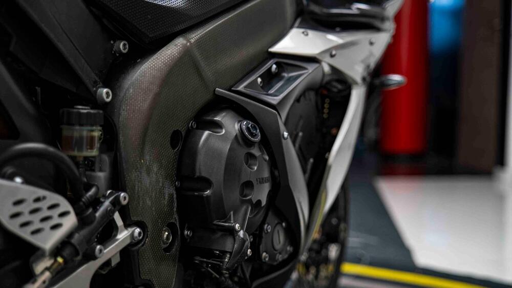 Yamaha YZF R1 (2006 - 07) (19)