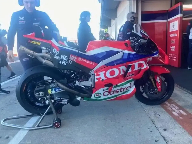 MotoGP 2025. I test di Valencia aprono la stagione 2026: Aprilia davanti, Ducati sperimenta, Yamaha V4 impressiona [GALLERY]