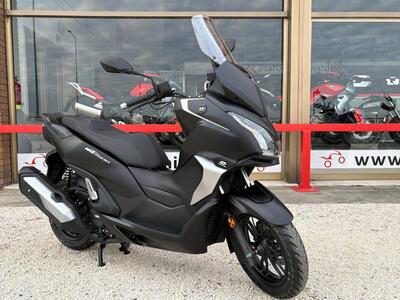 QJ Motor MTX 300 (2025) nuova