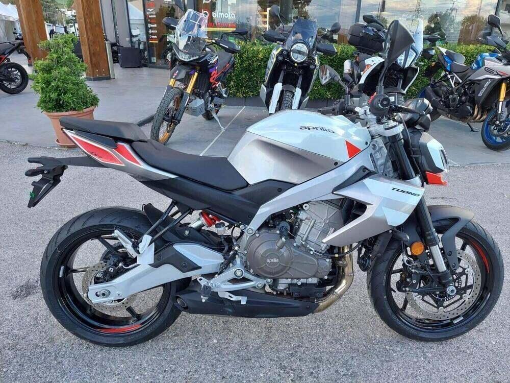 Aprilia Tuono 457 (2025) (2)